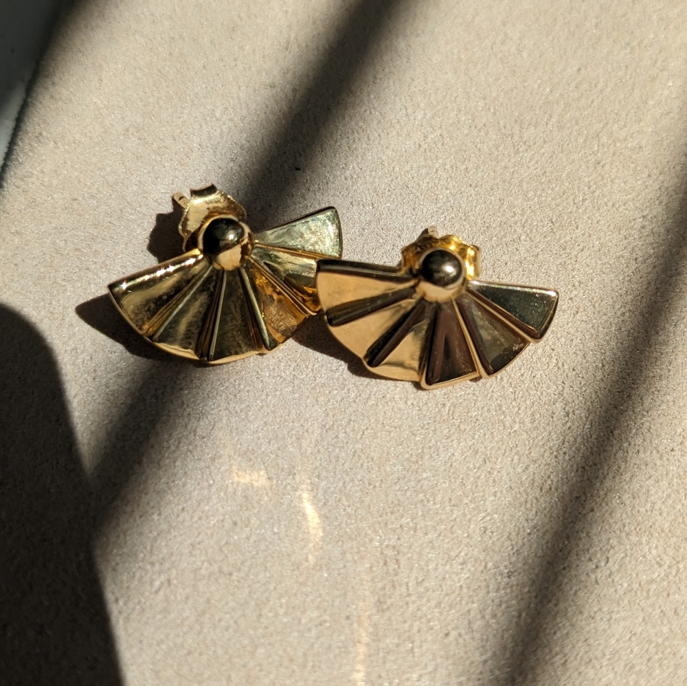 AURATE Sensu Earrings. No longer available on site. Worn twice.